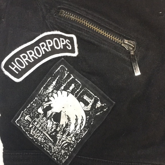 Cropped Jacket with Multiple Patches - Picture 4 of 10